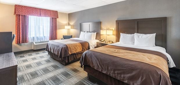Double Bed Guestroom at Comfort Inn Arlington at Ballston, Virginia Double Bed Guestroom at Comfort Inn Arlington at Ballston, Virginia